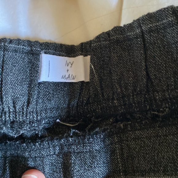 Ivy + Main grey plaid pants, elastic stretch waist and ankles size XS - Picture 3 of 4